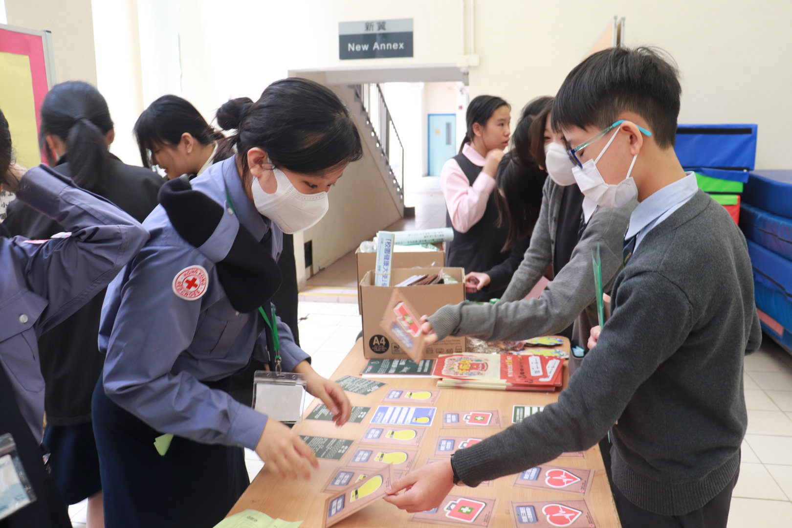 7 本校同學參與各類攤位遊戲，其樂無窮_C.jpg